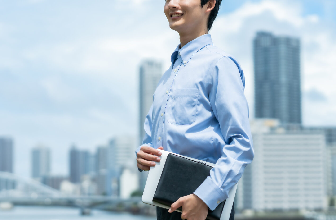 トスワークの評判を徹底調査！サーチ型スカウトサービスの仕組みは？面談や移籍に応じるメリットは？